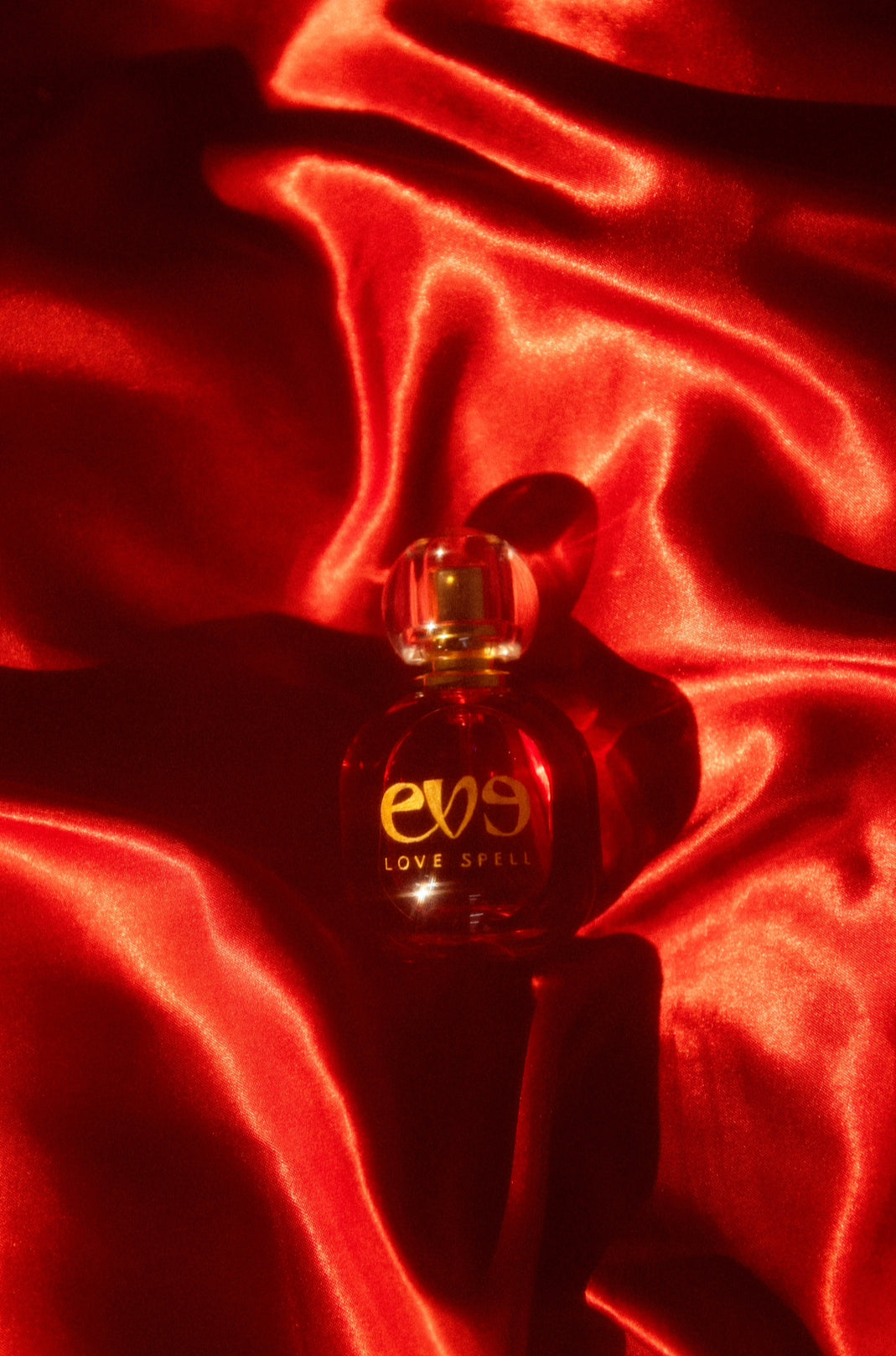 EVE, Love Spell